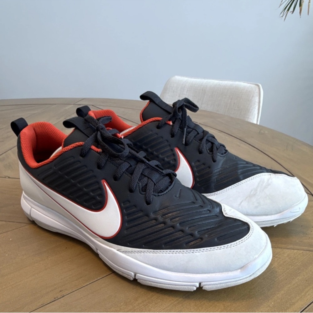 Nike Explorer 2 Spikeless Golf Sneakers
